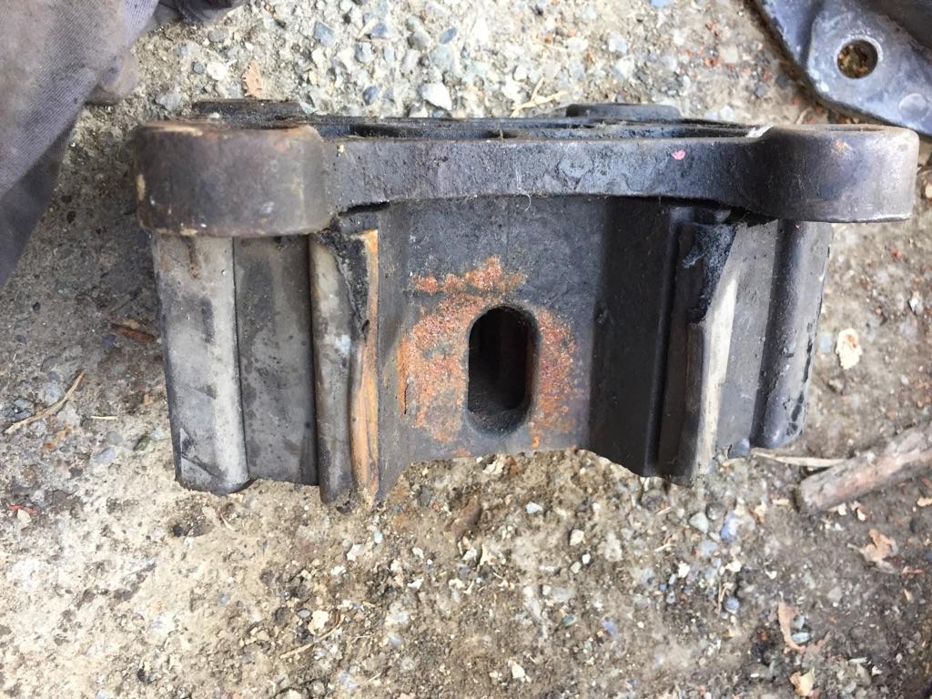 2000 Peterbilt 379 Engine Mounts Payless Truck Parts
