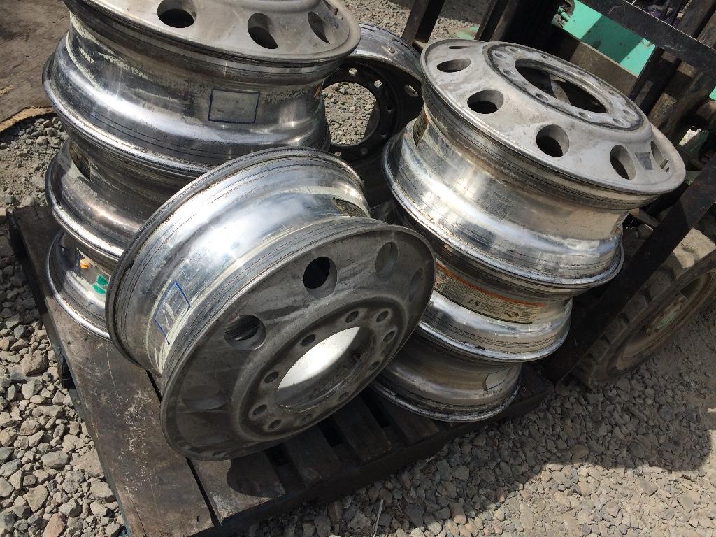 2016 Freightliner Cascadia Wheel Payless Truck Parts