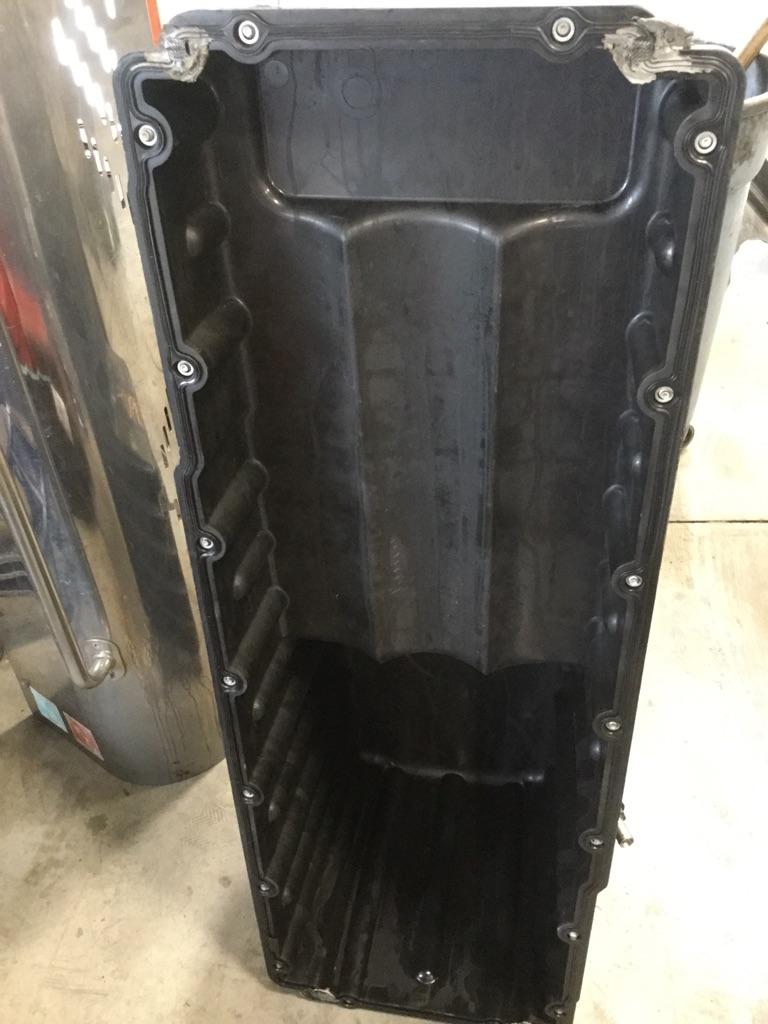 Detroit DD15 Oil Pan Payless Truck Parts