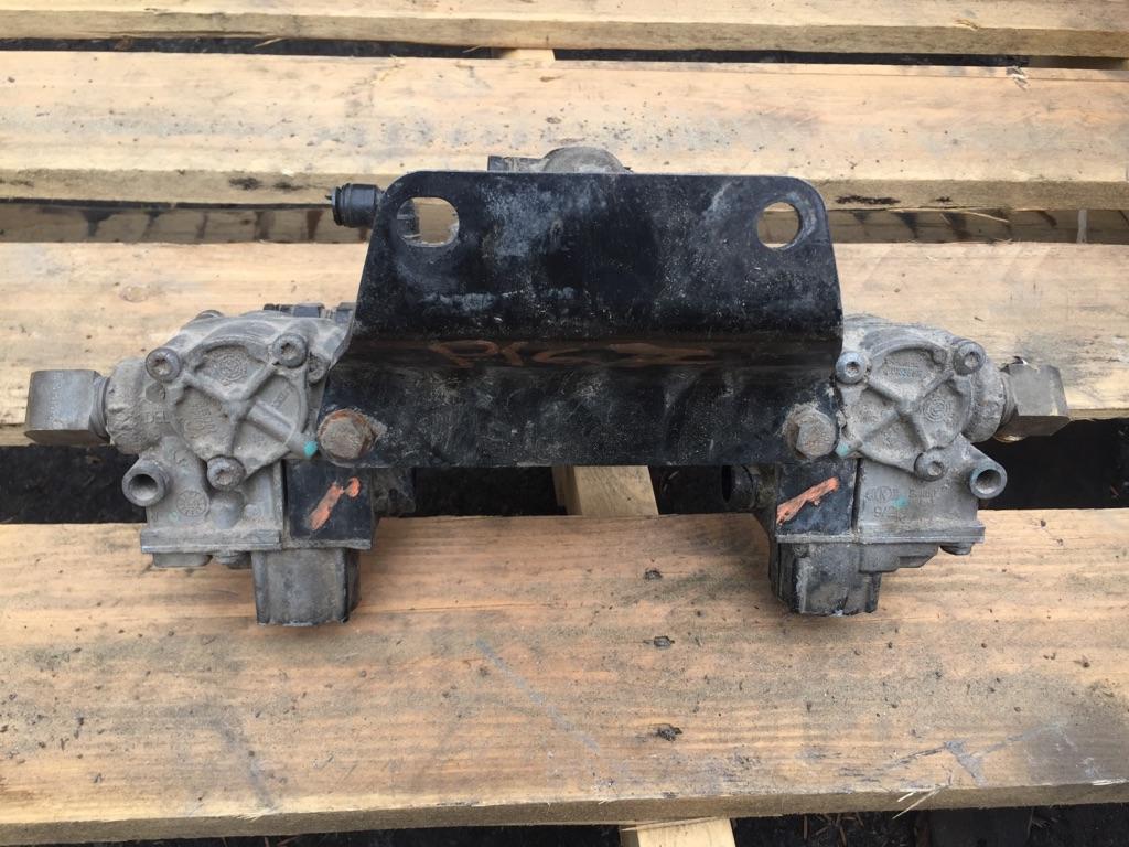 2015 Peterbilt 579 ABS Payless Truck Parts