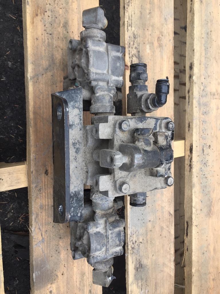 2015 Peterbilt 579 ABS Payless Truck Parts