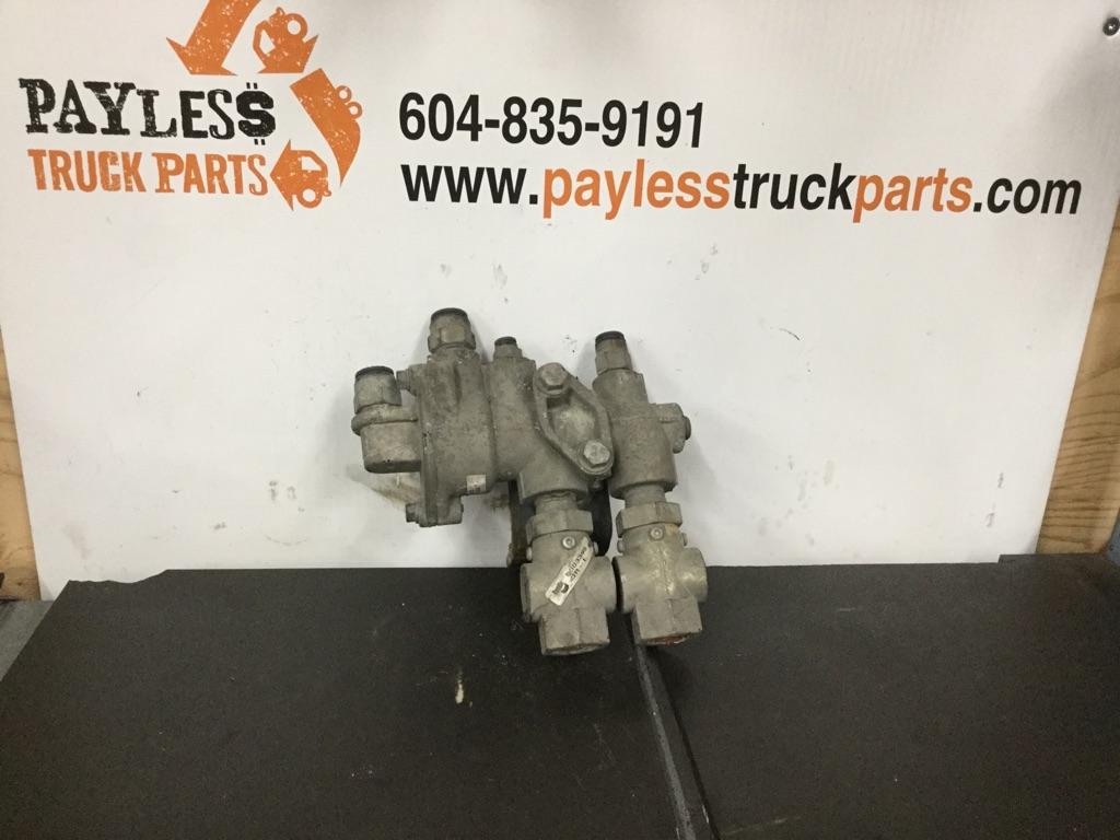 2015 Freightliner Cascadia Miscellaneous Parts Payless Truck Parts