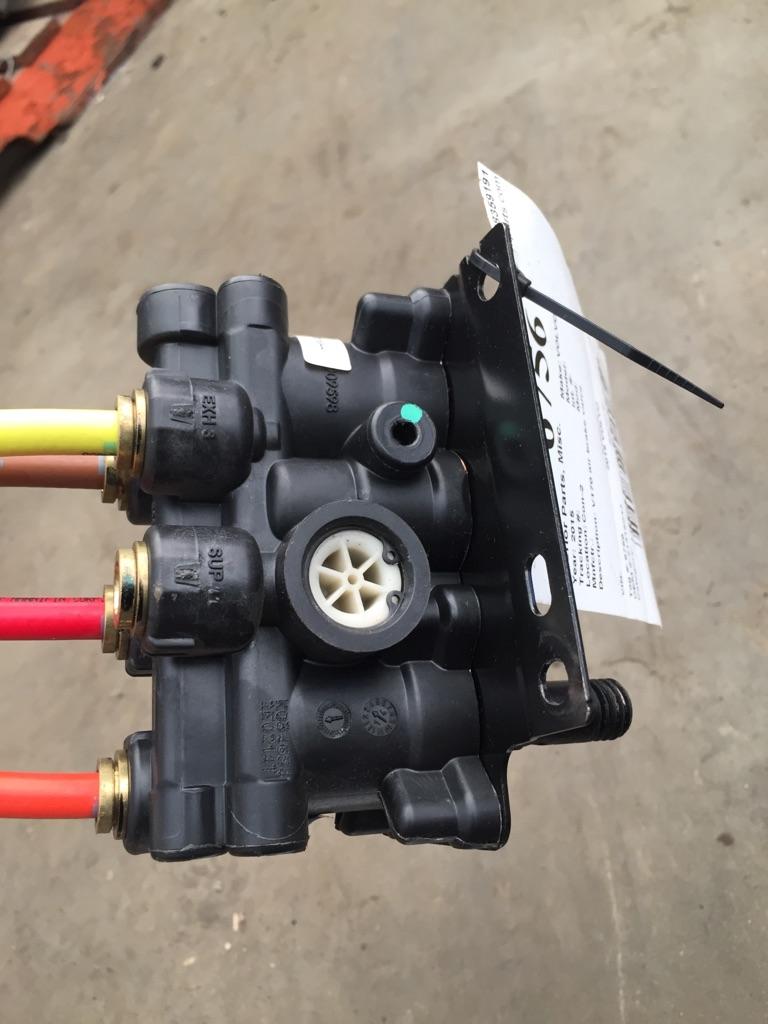 2015 Volvo Interior Parts, Misc. Payless Truck Parts