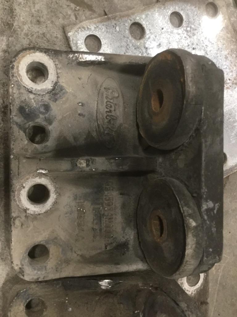 2006 Peterbilt 379 Engine Mounts Payless Truck Parts