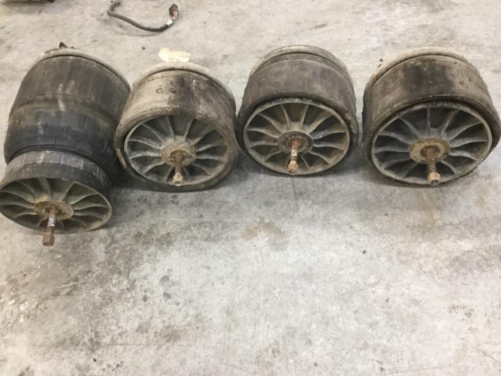 KENWORTH W900L YEAR 2021 STEER AXLE AIR RIDE KIT KENWORTH W900L YEAR 2021 STEER AXLE AIR RIDE KIT