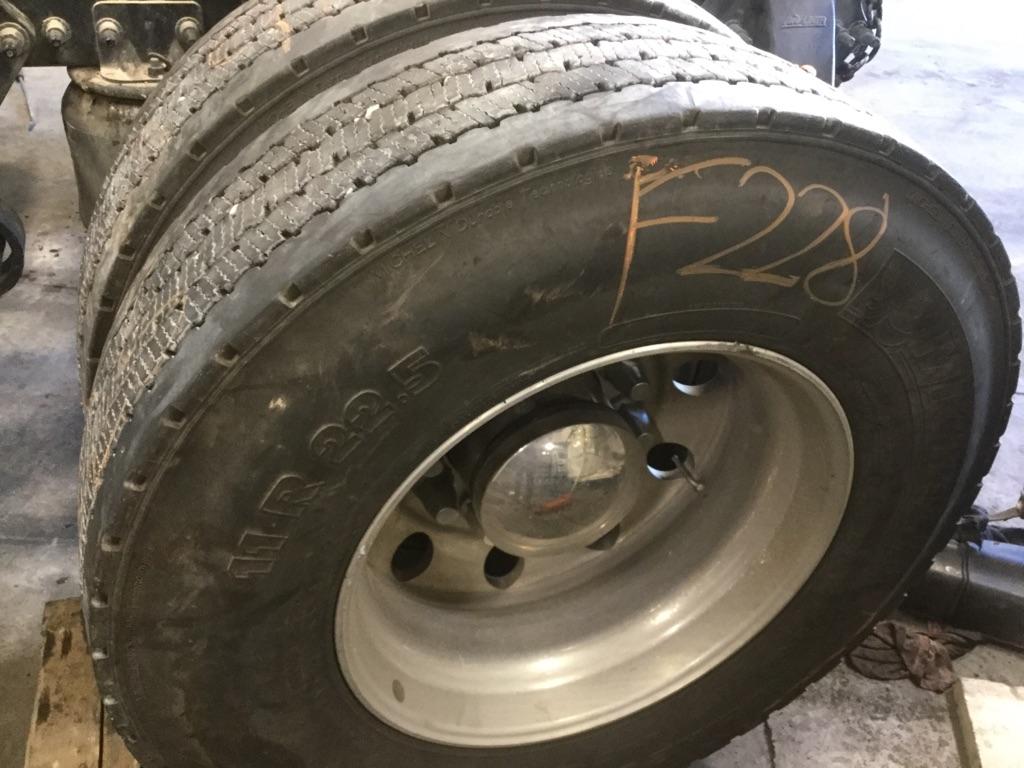2017 Freightliner Cascadia Tire and Rim Payless Truck Parts