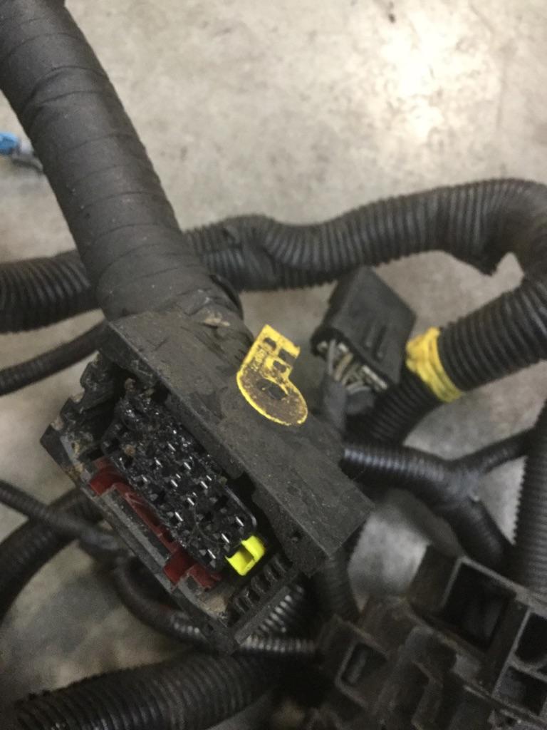 Freightliner Cascadia Engine Wiring Harness | Payless ... cascadia cb wiring harness 