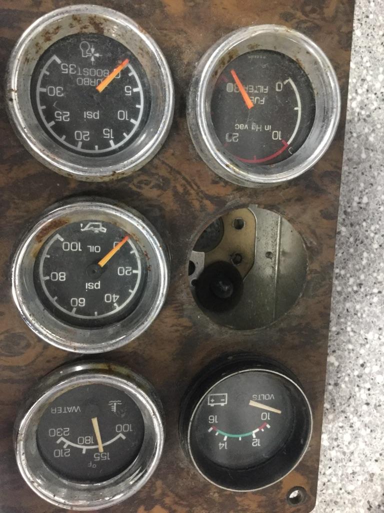 1998 Kenworth T600 Gauge Cluster Payless Truck Parts