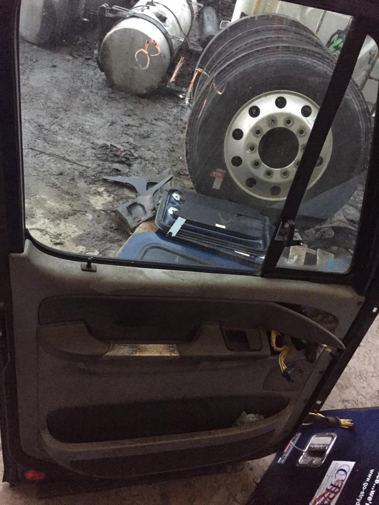 2007 Freightliner Columbia Door Assembly, Front Payless Truck Parts