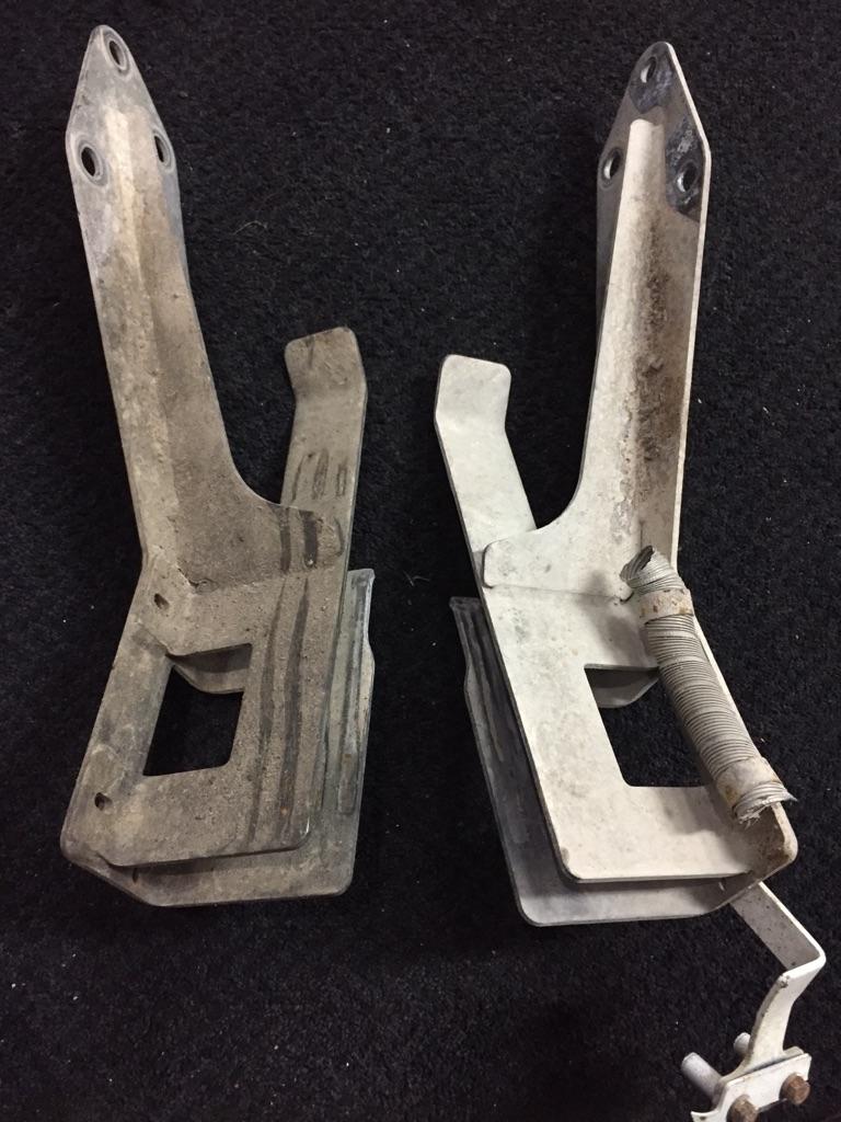 2011 Peterbilt 388 Hood Hinge Payless Truck Parts