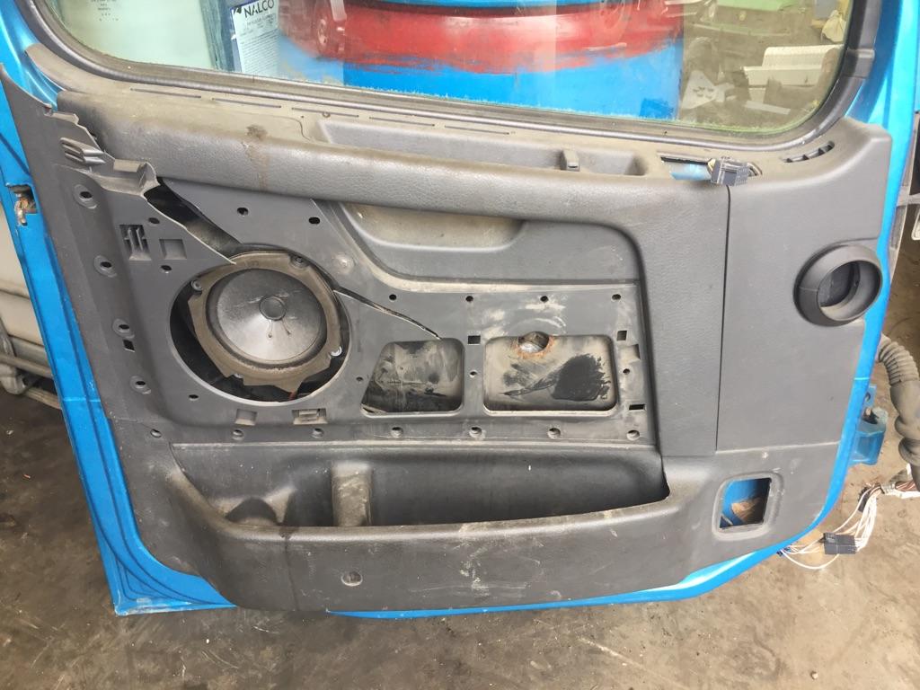 2010 Volvo Vnl Door Assembly, Front Payless Truck Parts