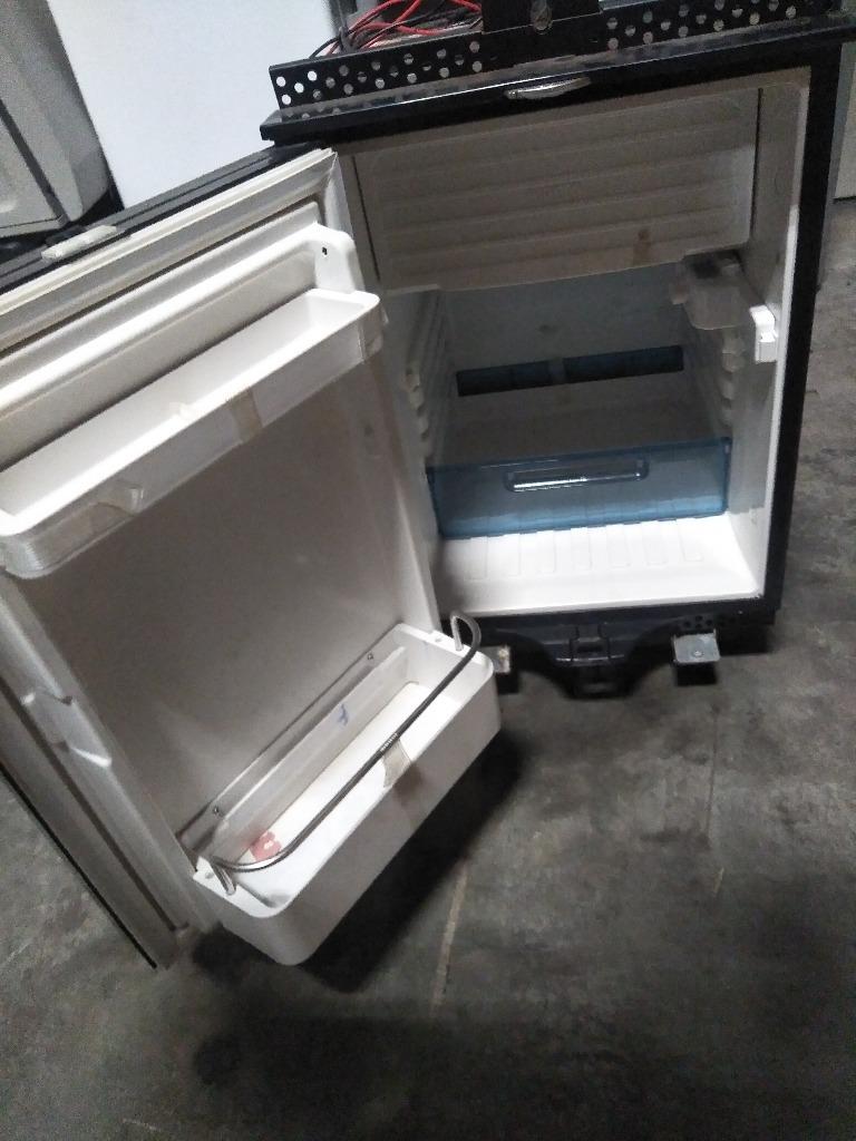 2017 Freightliner Cascadia Fridge Payless Truck Parts