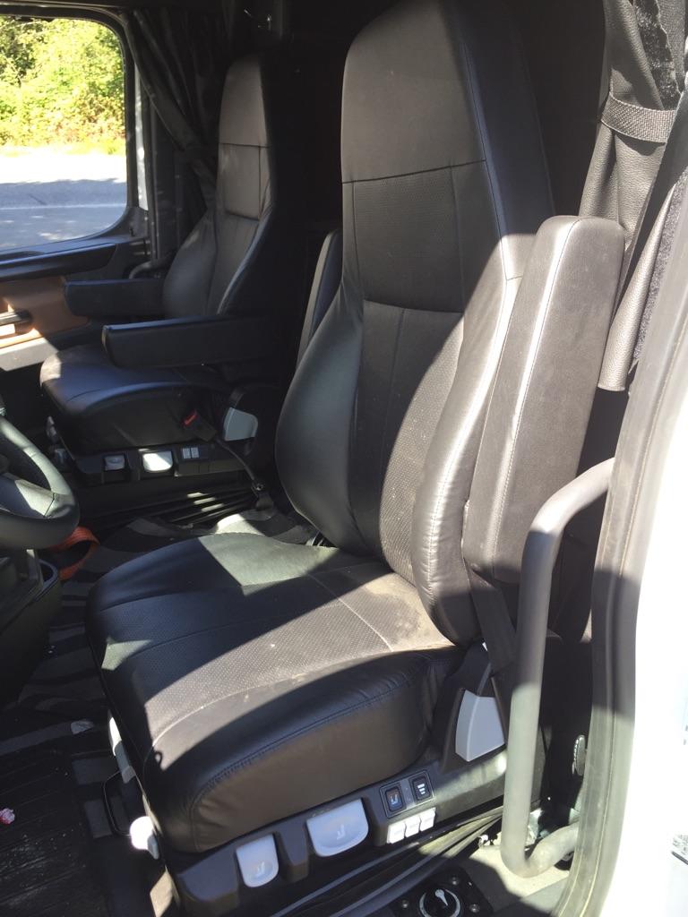 2020 Freightliner Cascadia Seat, Front Payless Truck Parts