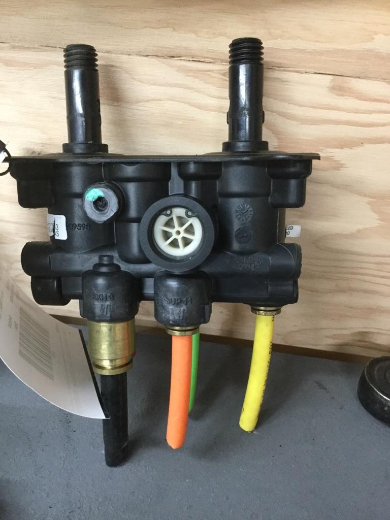 2015 Peterbilt 389 Brake / Clutch Pedal Box Payless Truck Parts