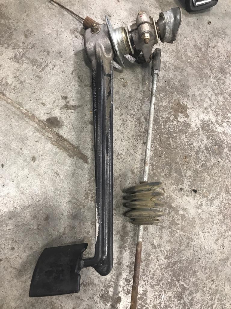 2007 Kenworth T600 Brake / Clutch Pedal Box Payless Truck Parts