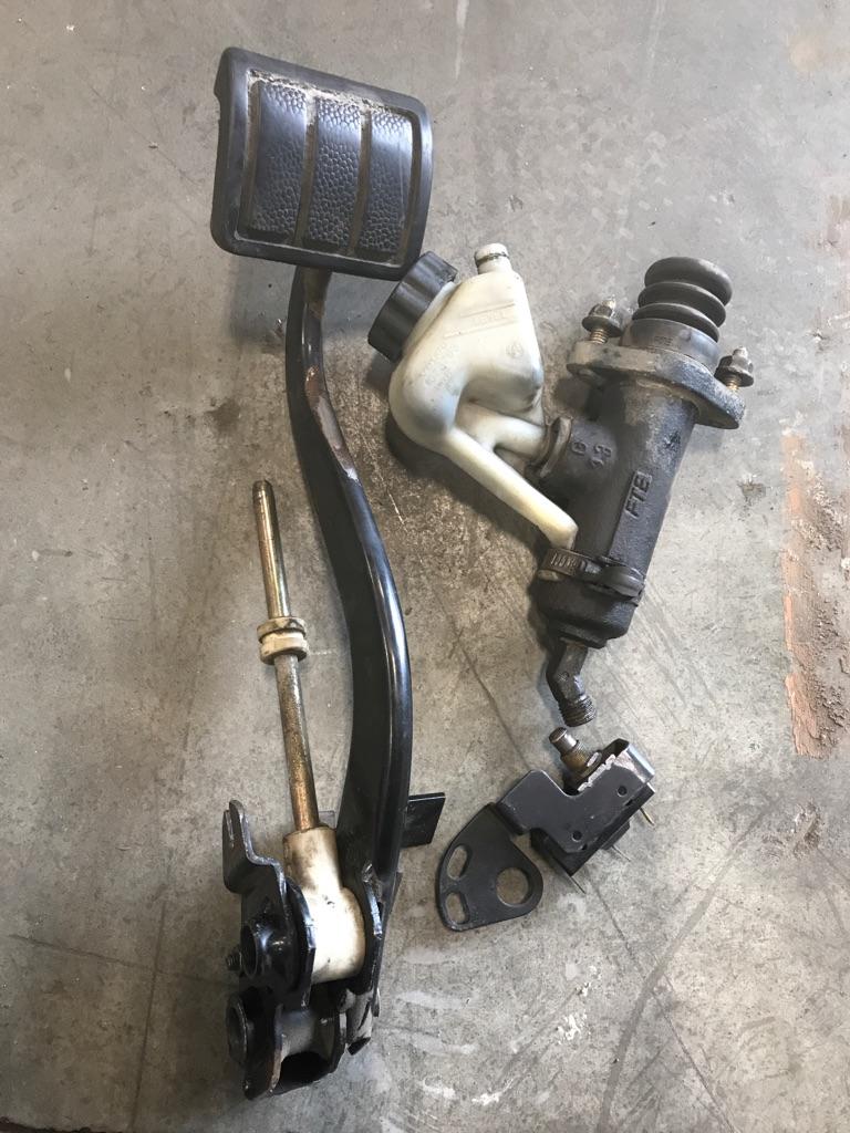 2000 Volvo Vnl64 Brake / Clutch Pedal Box Payless Truck Parts