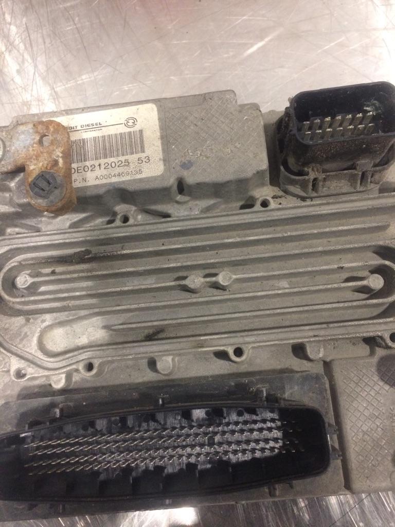 2014 Detroit dd15 MCM | Payless Truck Parts