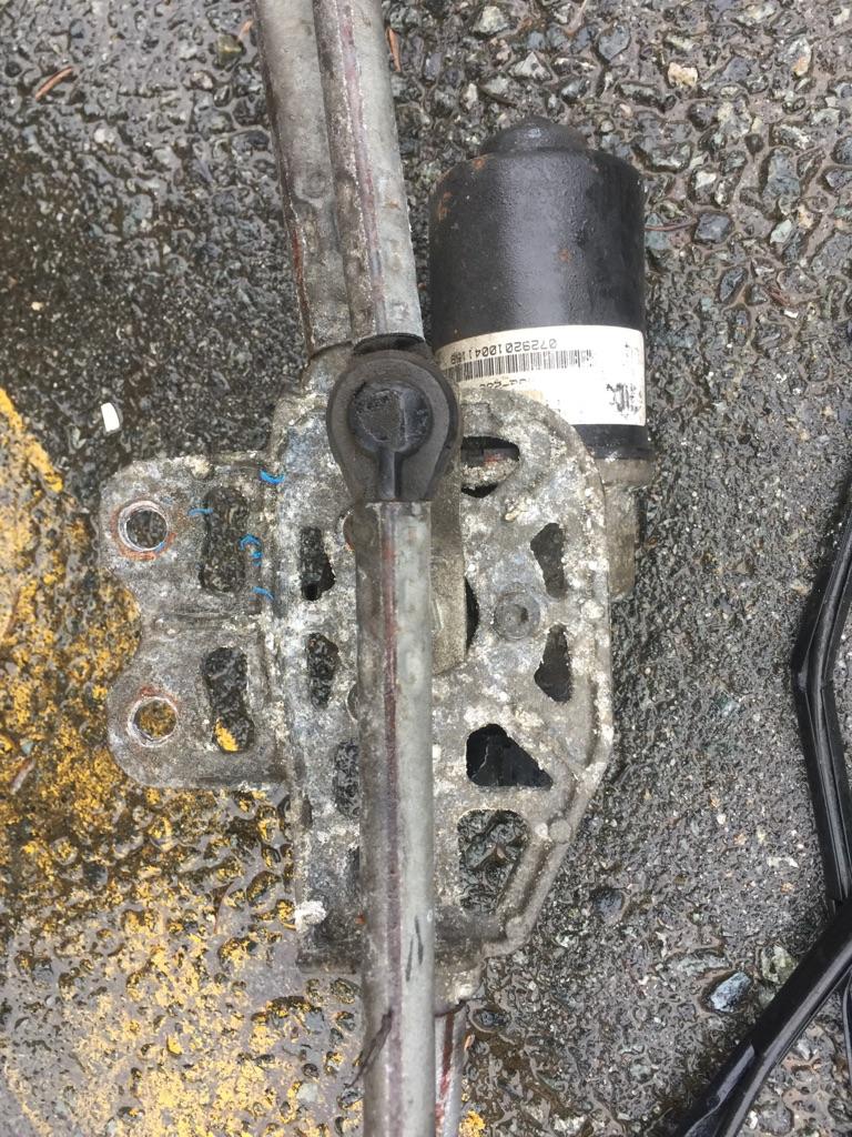 2011 Freightliner Cascadia Wiper Motor, Windshield Payless Truck Parts