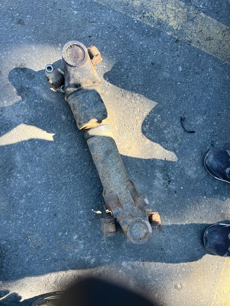 2016 Freightliner Cascadia Drive Shaft, Front Payless Truck Parts